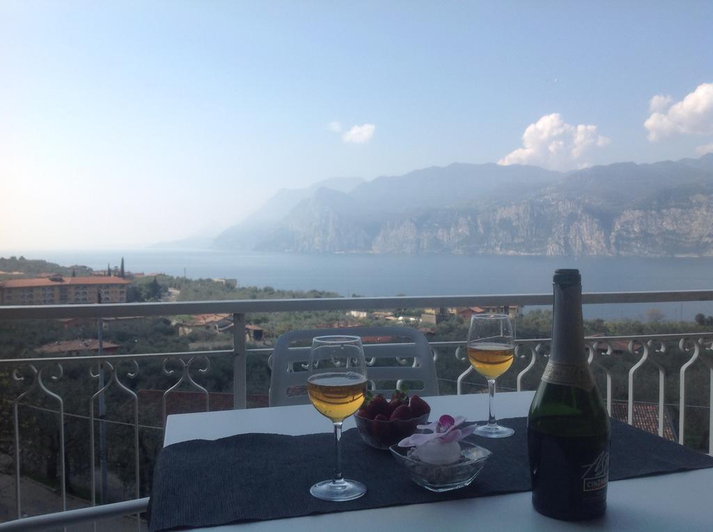 Villa Arianna Panoramic Apartments Malcesine Ngoại thất bức ảnh