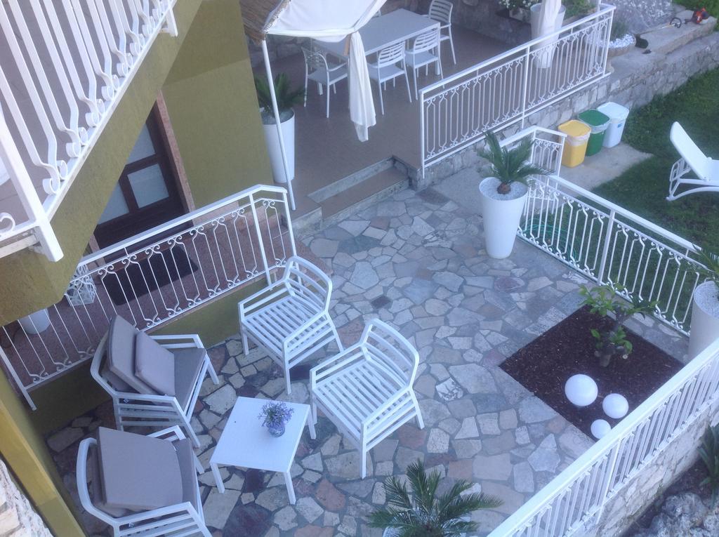 Villa Arianna Panoramic Apartments Malcesine Ngoại thất bức ảnh